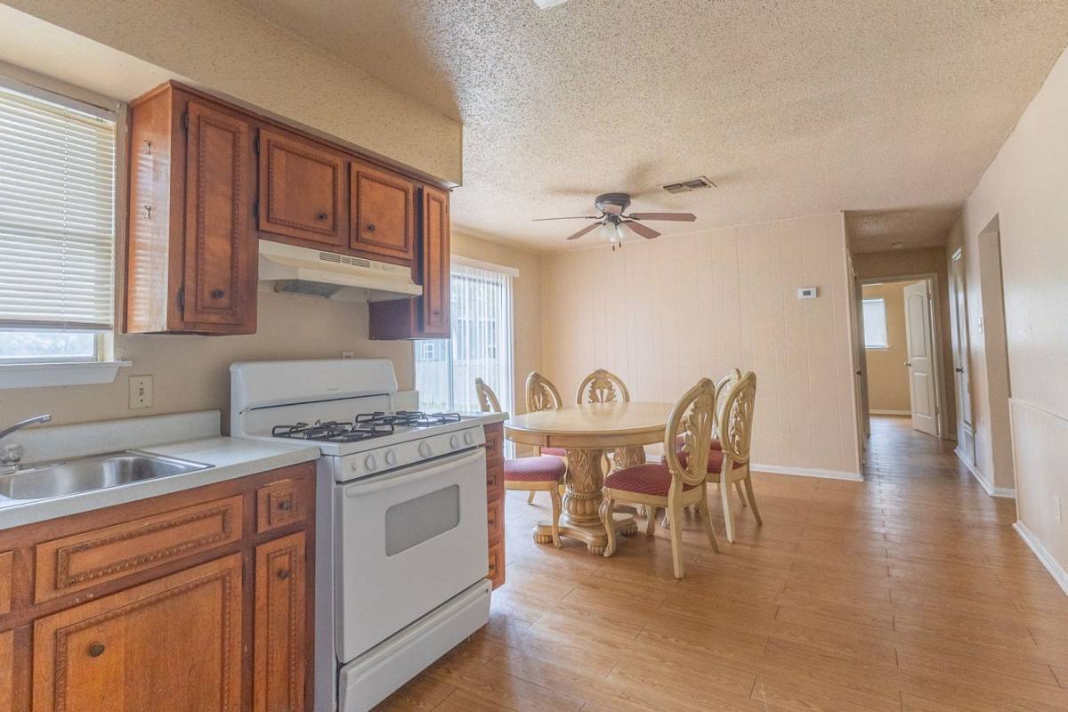 House for rent at 11702 Welcome Dr, San Antonio, TX 78233
