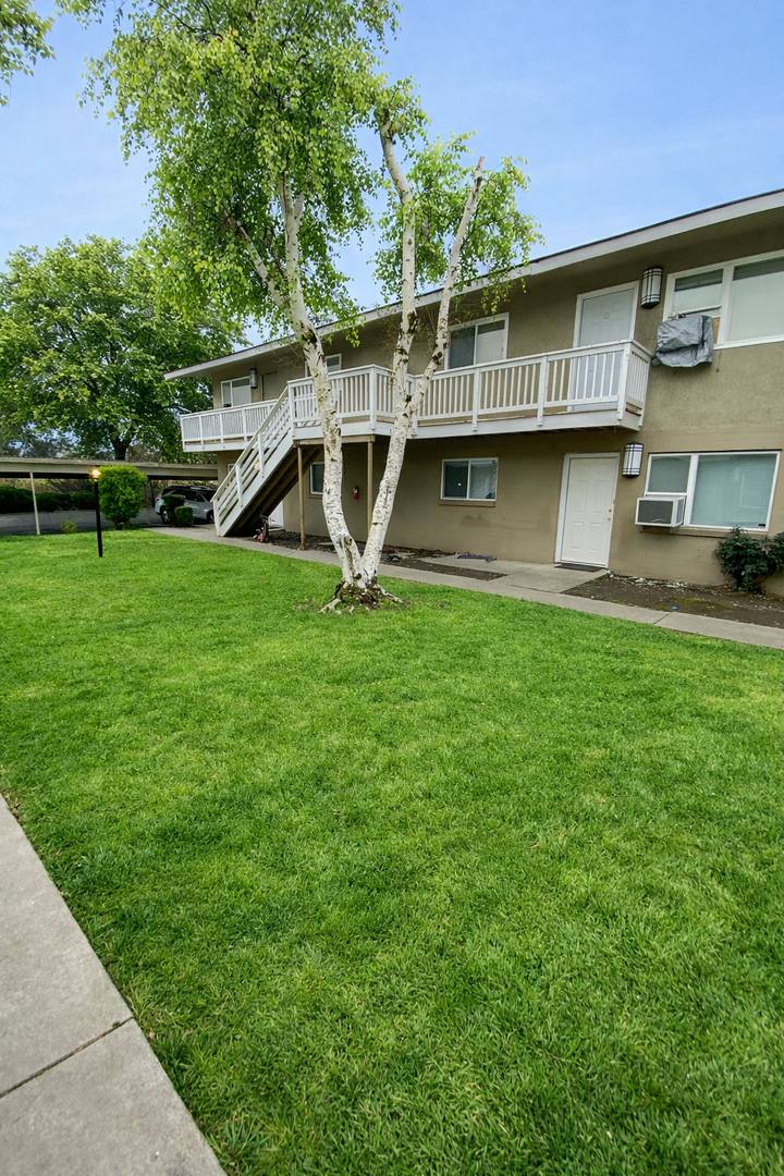 Apartment for rent at 4004 W Walnut St, Yakima, WA 98908