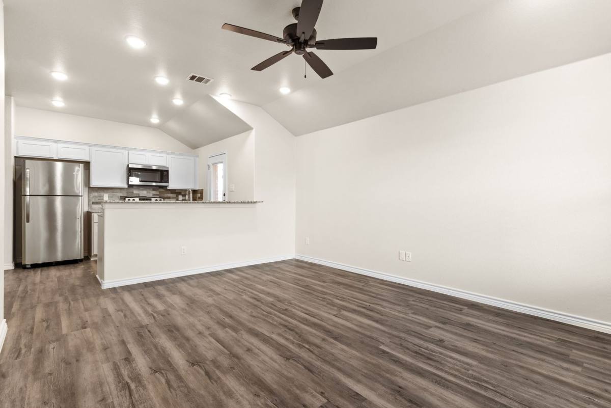 Apartment for rent at 305 Lost Trail, Copperas Cove, TX 76522
