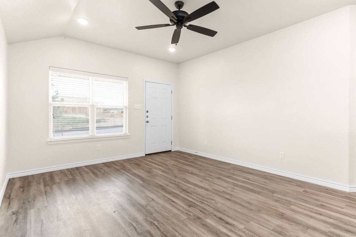 Apartment for rent at 305 Lost Trail, Copperas Cove, TX 76522