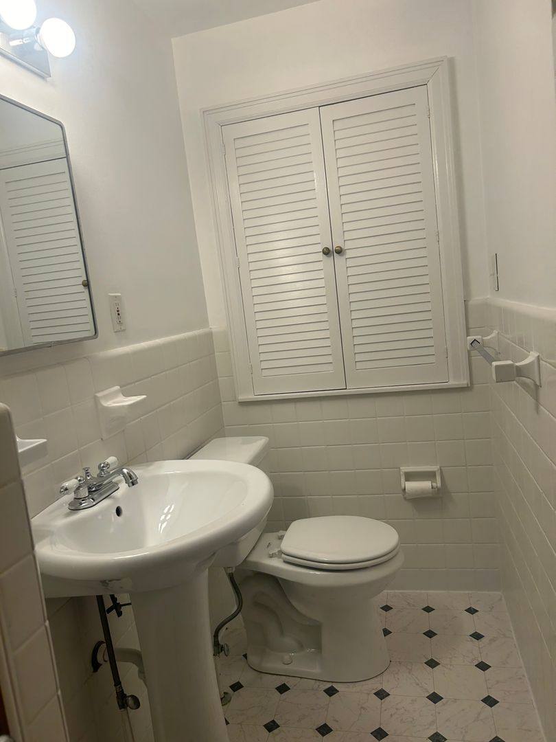 Apartment for rent at 771-773 Henrietta, Birmingham, MI 48009