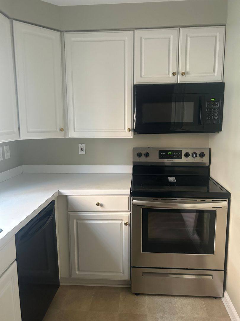 Apartment for rent at 771-773 Henrietta, Birmingham, MI 48009