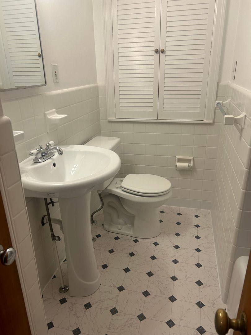 Apartment for rent at 771-773 Henrietta, Birmingham, MI 48009