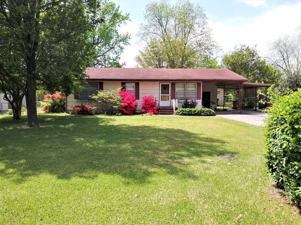 House for rent at 2019 Morgan Ave SW, Decatur, AL 35601