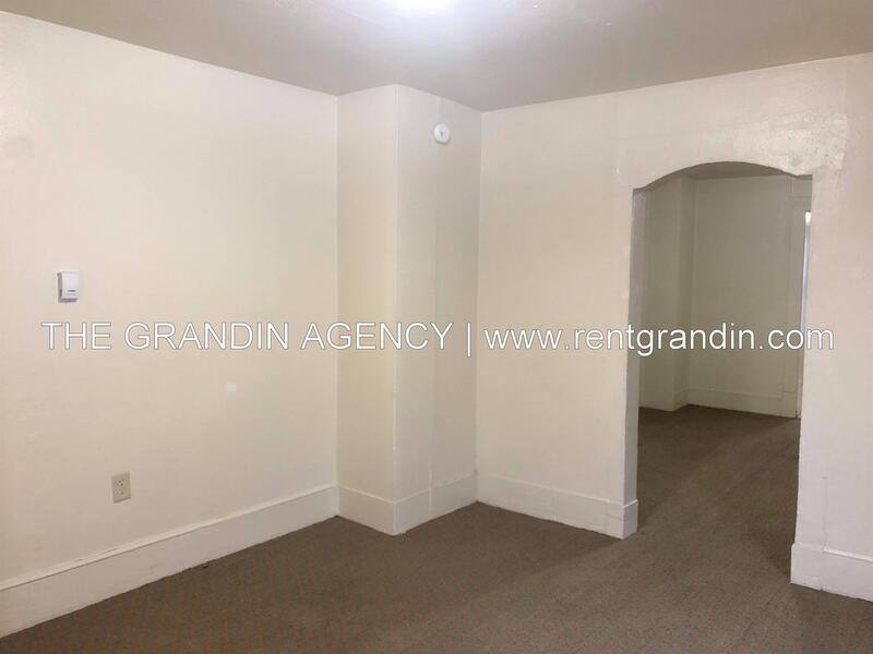 House for rent at 922 12th St SE #A, Roanoke, VA 24013