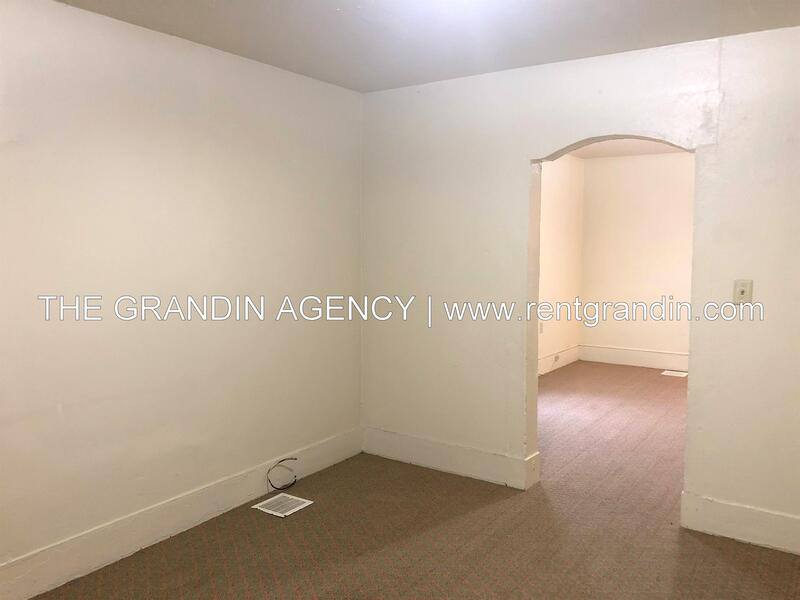 House for rent at 922 12th St SE #A, Roanoke, VA 24013