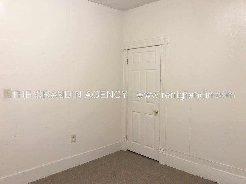 House for rent at 922 12th St SE #A, Roanoke, VA 24013