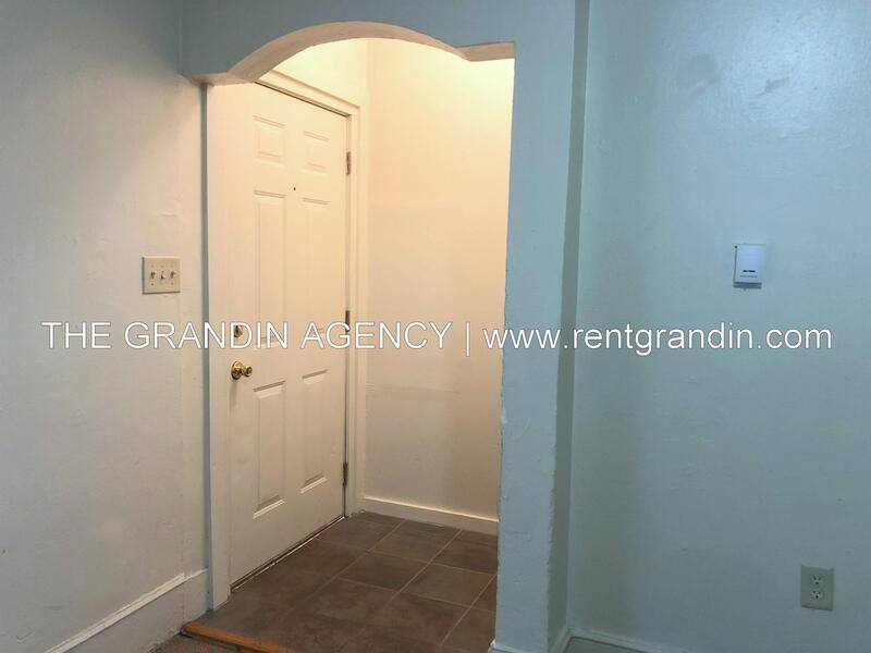House for rent at 922 12th St SE #A, Roanoke, VA 24013