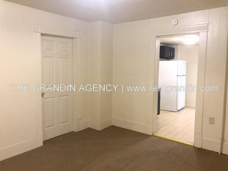 House for rent at 922 12th St SE #A, Roanoke, VA 24013