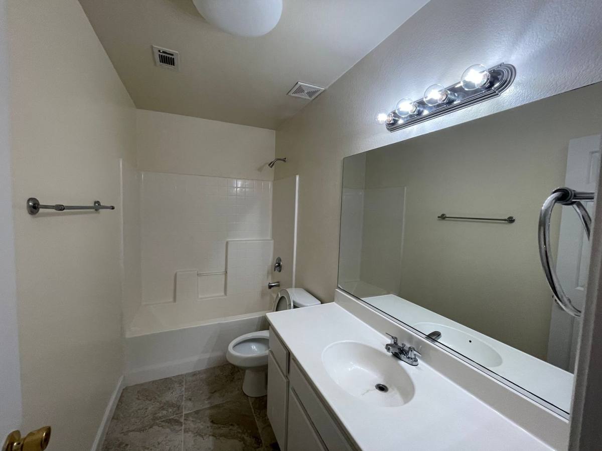 House for rent at 21256 Vidal Court, Apple Valley, CA 92308