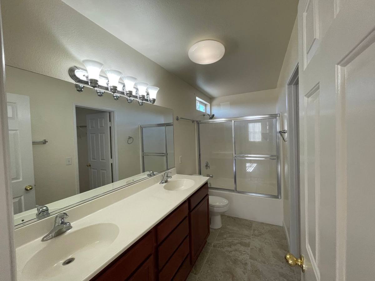 House for rent at 21256 Vidal Court, Apple Valley, CA 92308