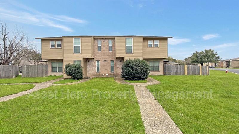 Townhouse for rent at 1811 Woodsman Dr #C, College Station, TX 77840