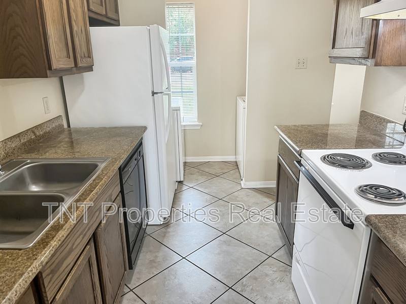 Townhouse for rent at 1811 Woodsman Dr #C, College Station, TX 77840