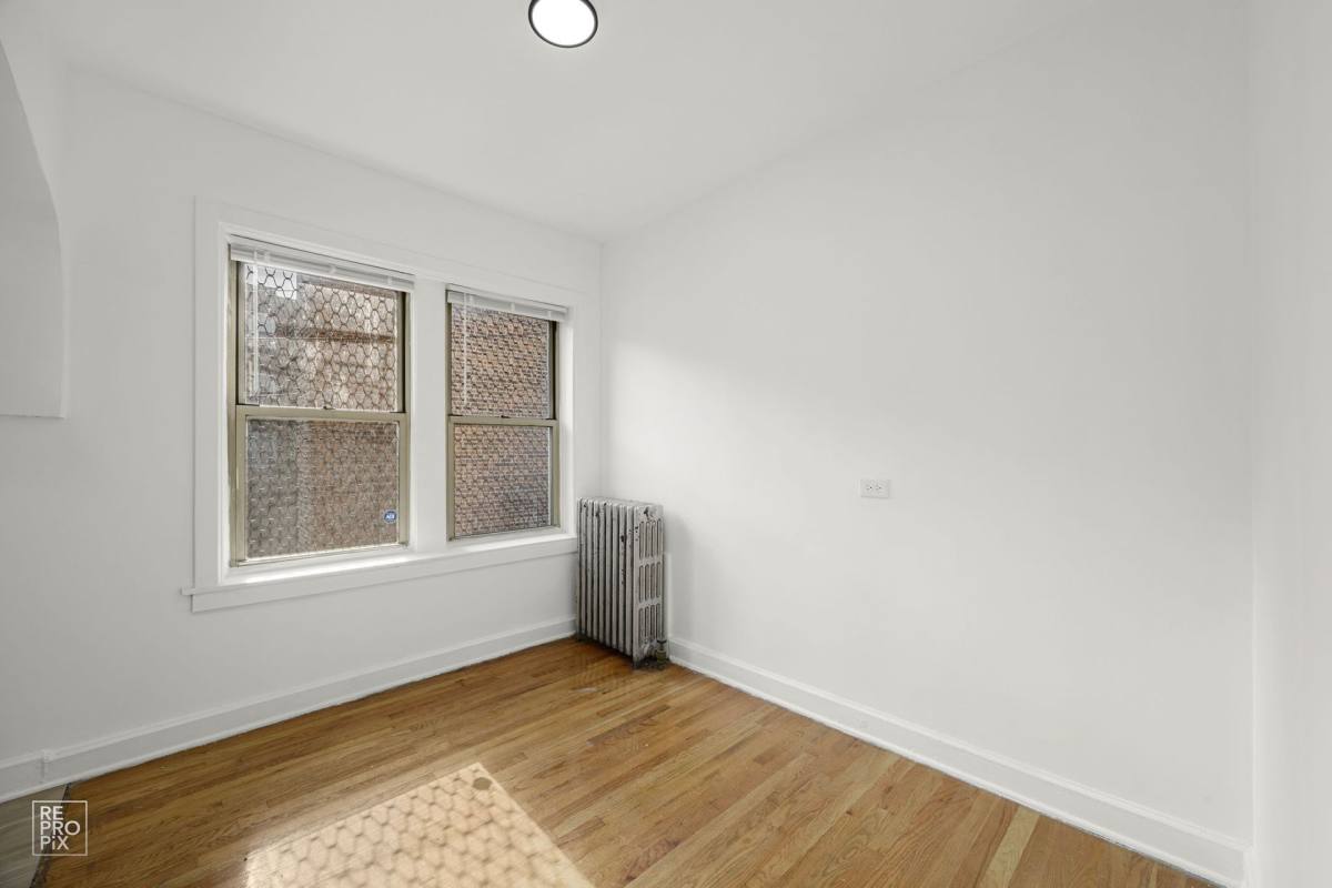 Apartment for rent at 8051 S Ingleside Ave, Chicago, IL 60619