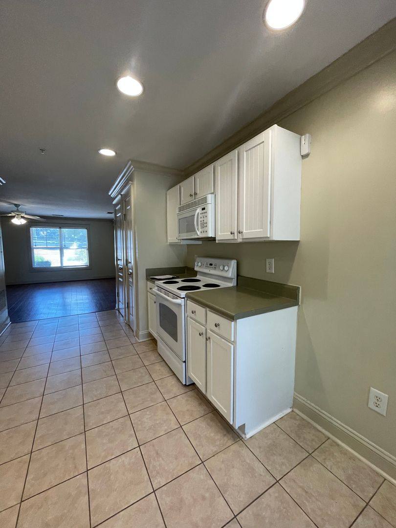 Apartment for rent at 3831 Cherokee Woods Way, Knoxville, TN 37920
