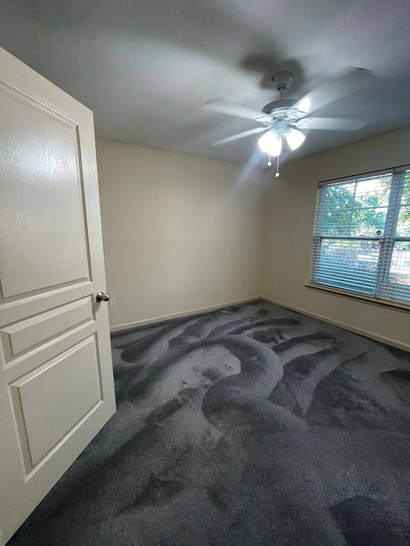 Apartment for rent at 3831 Cherokee Woods Way, Knoxville, TN 37920