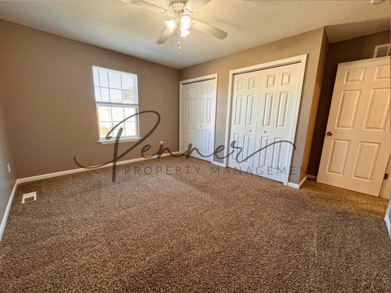 House for rent at 1015 NW Willow Dr, Grain Valley, MO 64029