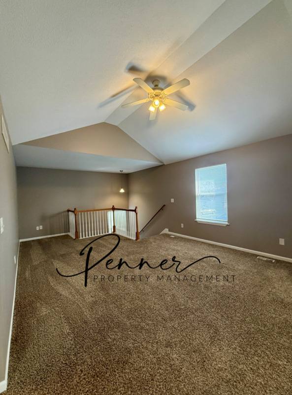House for rent at 1015 NW Willow Dr, Grain Valley, MO 64029