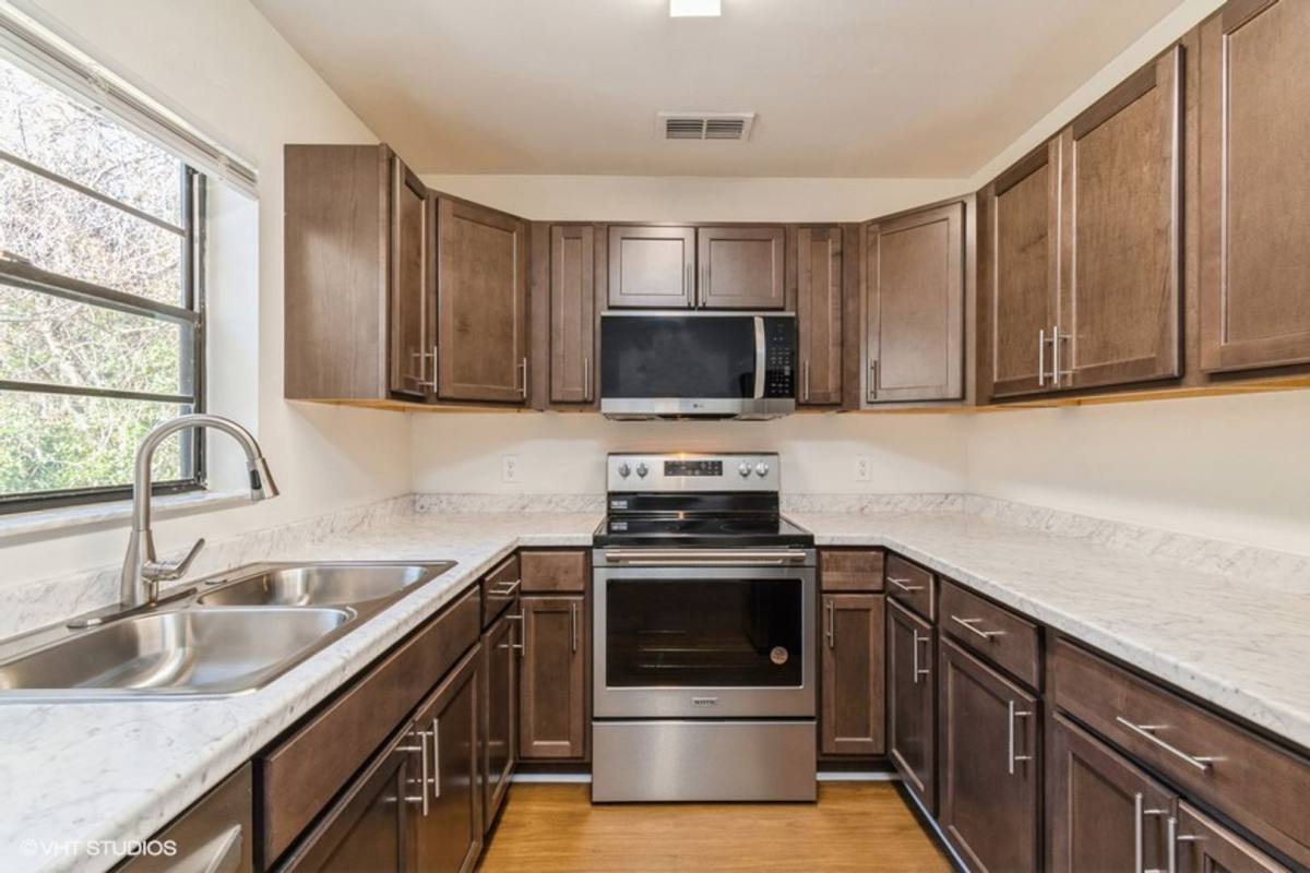 Apartment for rent at 2520-2522 NW 4th Terrace, Gainesville, FL 32609