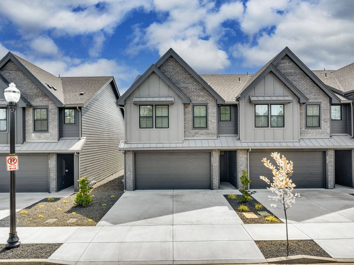 Townhouse for rent at 6931 NE 132nd Way, Vancouver, WA 98686