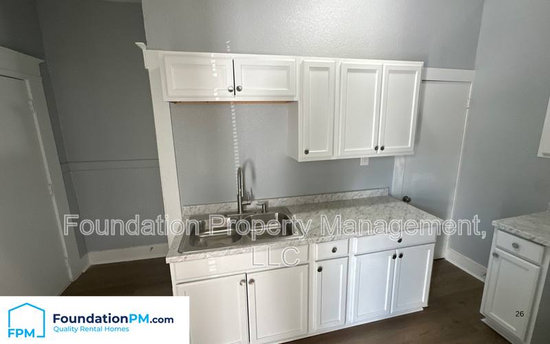House for rent at 1688 Glenview Ave, Memphis, TN 38106