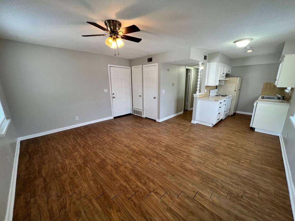 Apartment for rent at 9201 E 53rd Terrace #2W, Kansas City, MO 64133