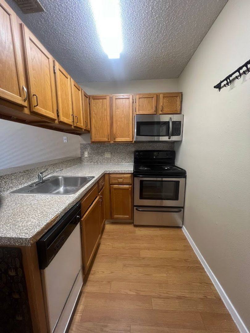 Apartment for rent at 2210 Pearl St, Austin, TX 78705