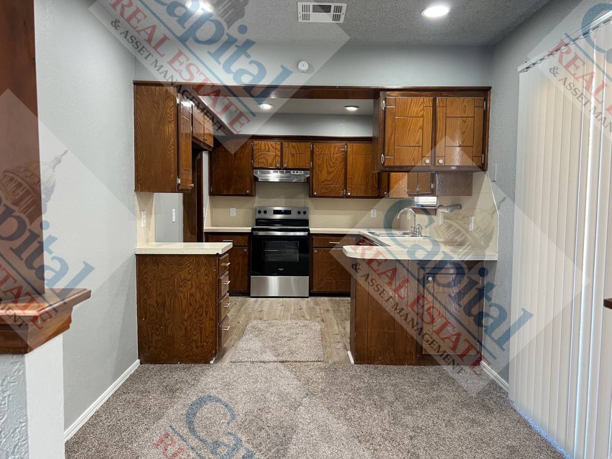 House for rent at 1013 W Gladys Way, Mustang, OK 73064