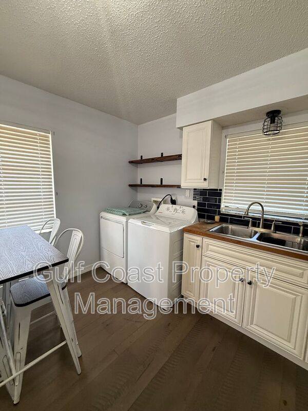 Apartment for rent at 40 1st Ave #BOTTOM, Englewood, FL 34223