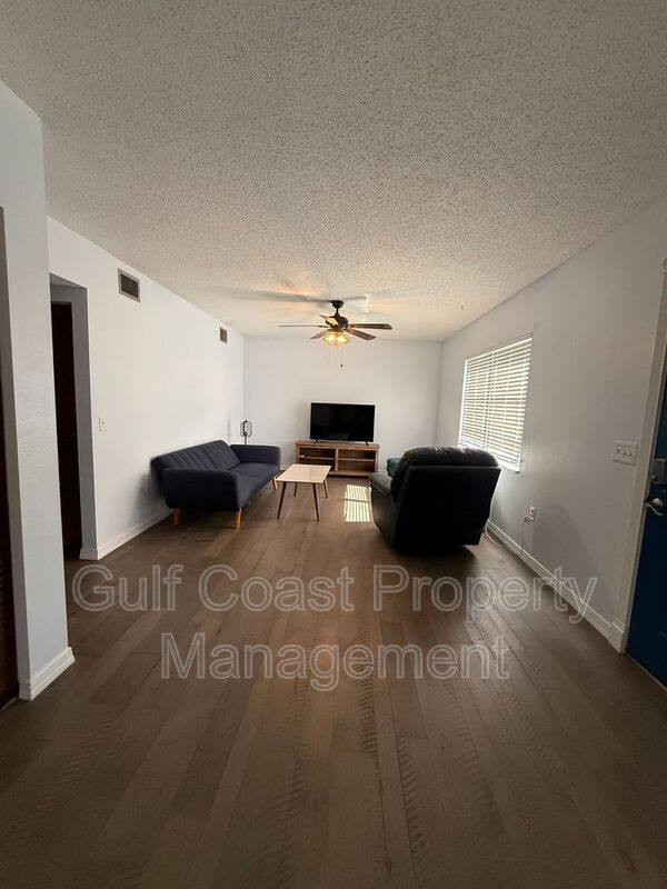 Apartment for rent at 40 1st Ave #BOTTOM, Englewood, FL 34223