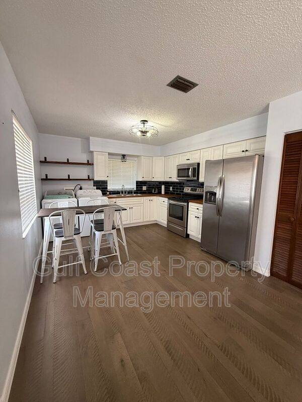 Apartment for rent at 40 1st Ave #BOTTOM, Englewood, FL 34223
