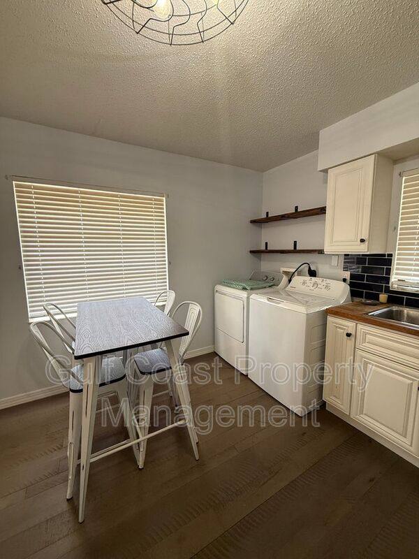 Apartment for rent at 40 1st Ave #BOTTOM, Englewood, FL 34223