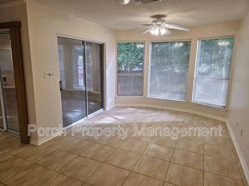House for rent at 303 Shoreline Dr, Gulf Breeze, FL 32561