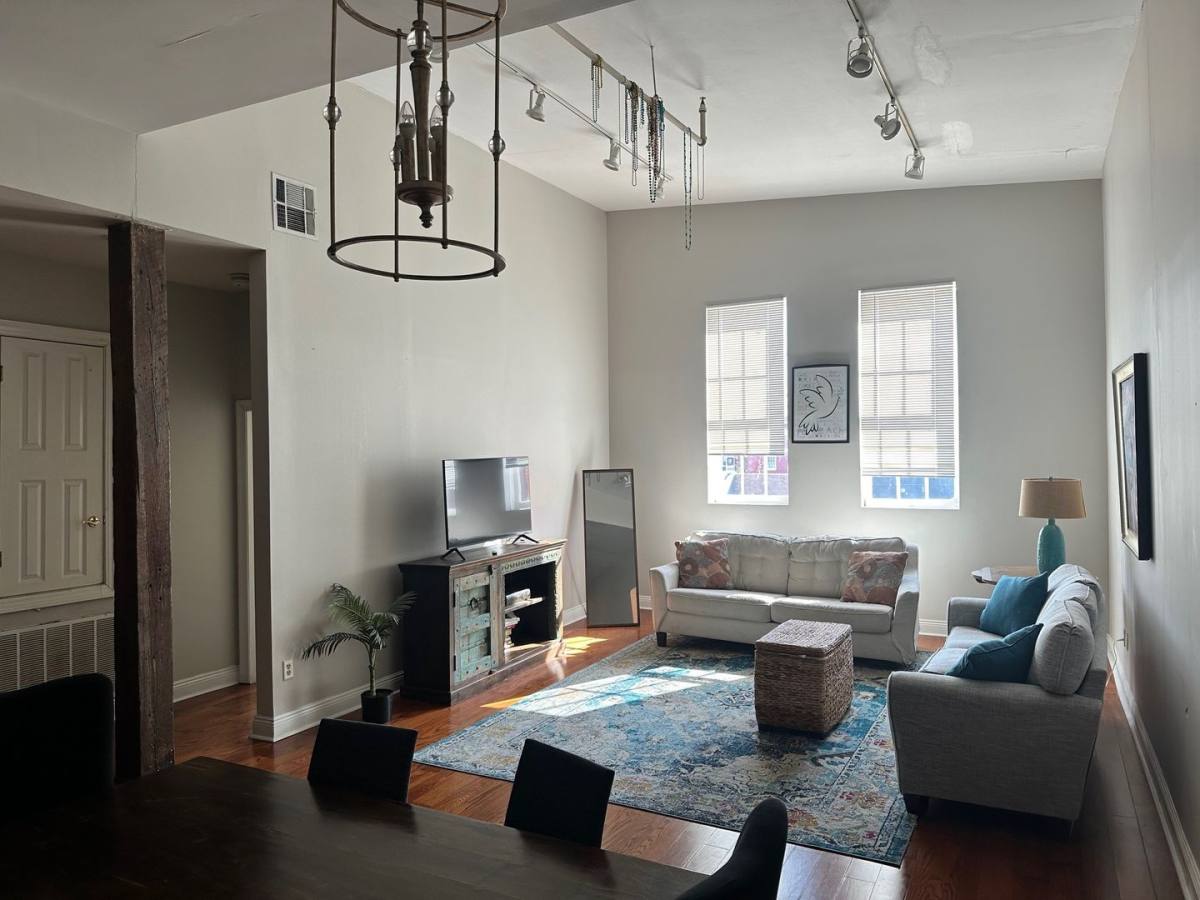 Apartment for rent at 1025 Bienville St, New Orleans, LA 70112