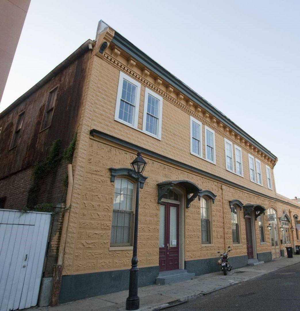 Apartment for rent at 1025 Bienville St, New Orleans, LA 70112