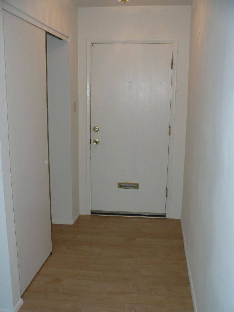 Apartment for rent at 11327 Gravois Rd, Saint Louis, MO 63126