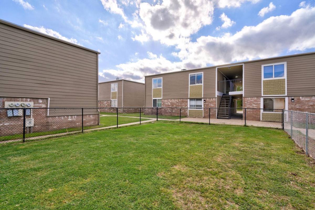 Apartment for rent at 7201 Melrose Lane, Oklahoma City, OK 73127