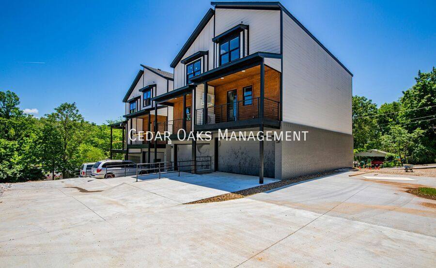 Townhouse for rent at 122 E Mountain St #122, Fayetteville, AR 72701