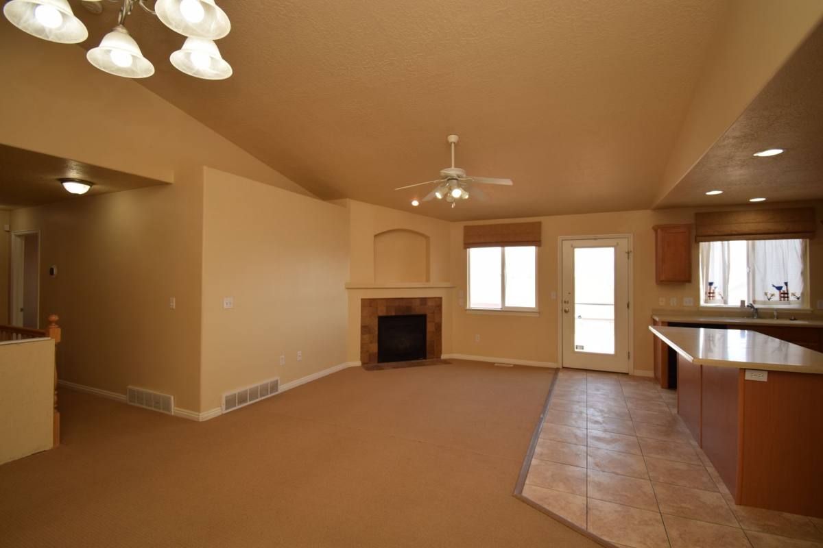 House for rent at 4024 S Mountain Moon Dr, Saratoga Springs, UT 84045