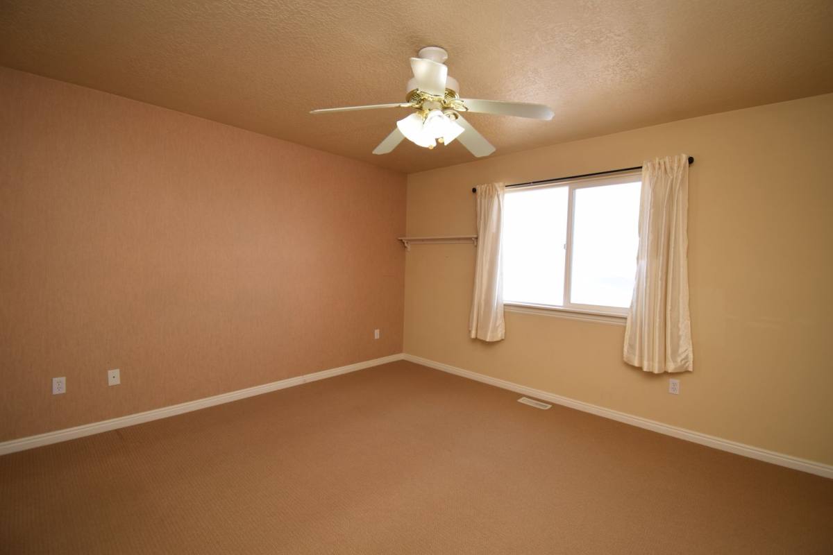 House for rent at 4024 S Mountain Moon Dr, Saratoga Springs, UT 84045