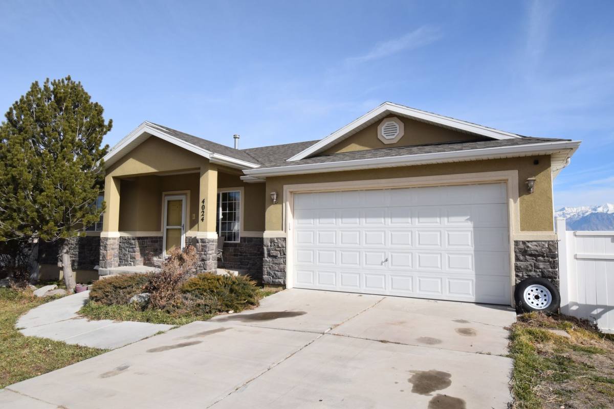 House for rent at 4024 S Mountain Moon Dr, Saratoga Springs, UT 84045