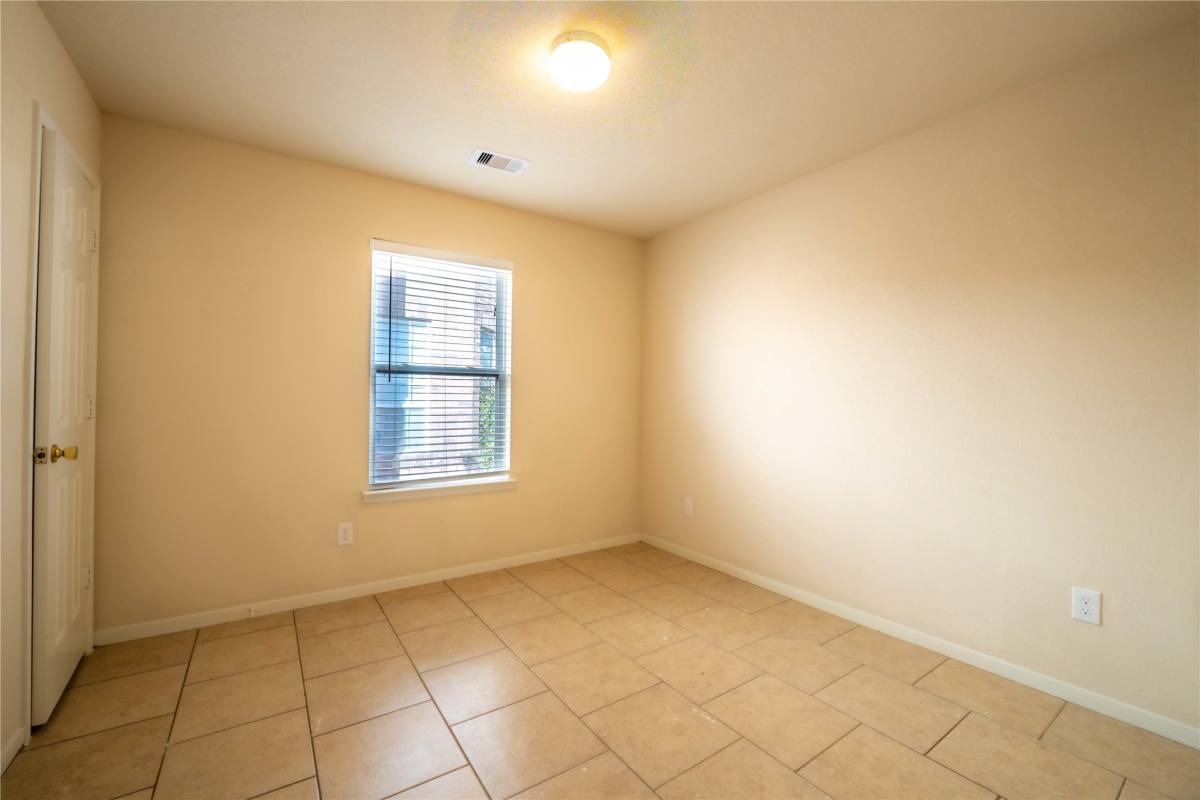 Apartment for rent at 2923 Granite Vale Rd, Houston, TX 77084
