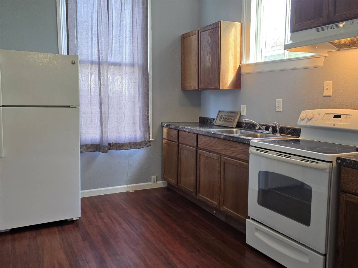 Apartment for rent at 1614 Market St #4, Galveston, TX 77550