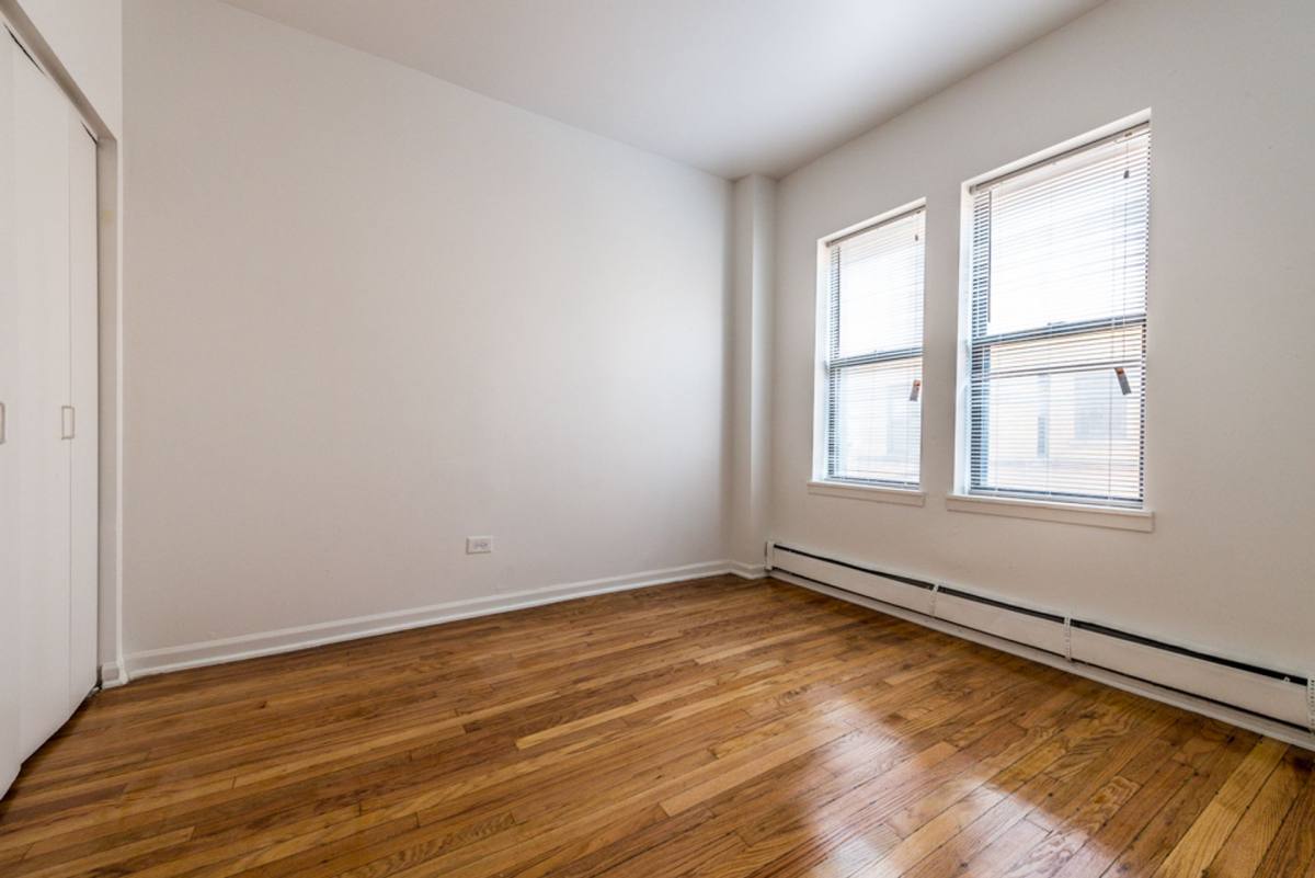 Apartment for rent at 5040-42 W Quincy St, Chicago, IL 60644