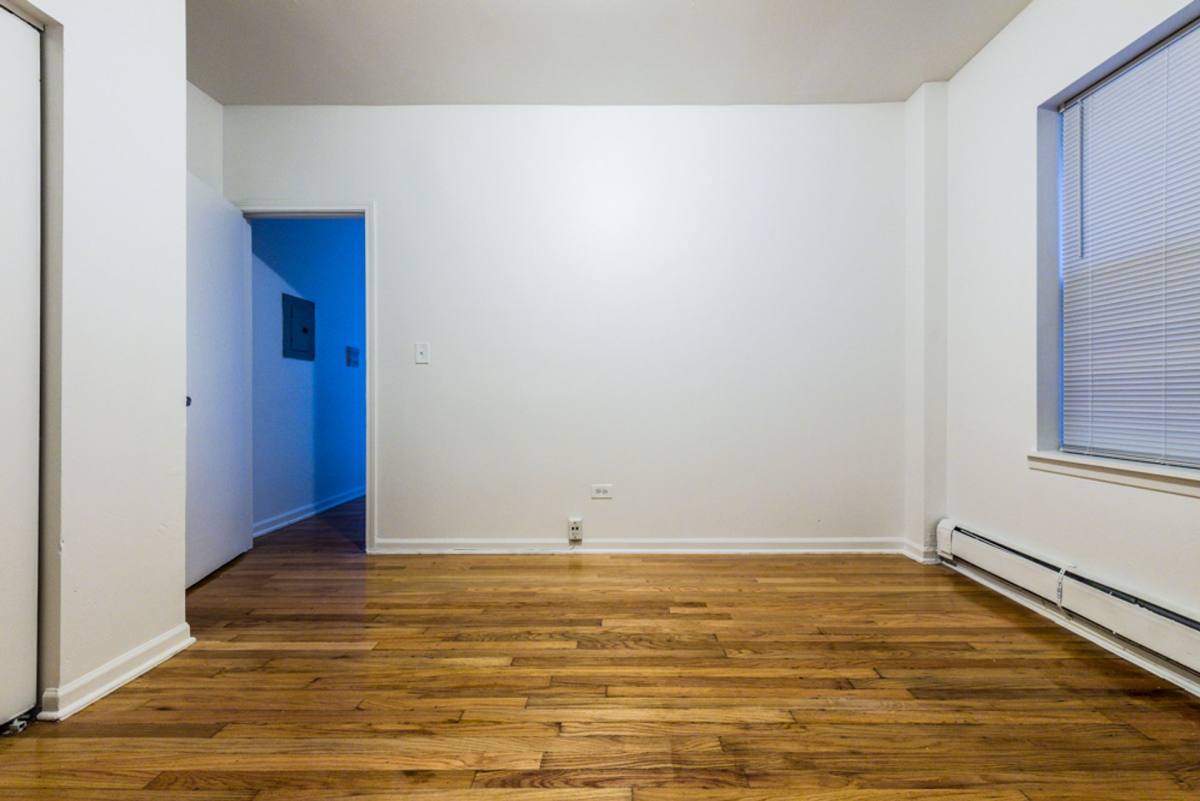 Apartment for rent at 5040-42 W Quincy St, Chicago, IL 60644