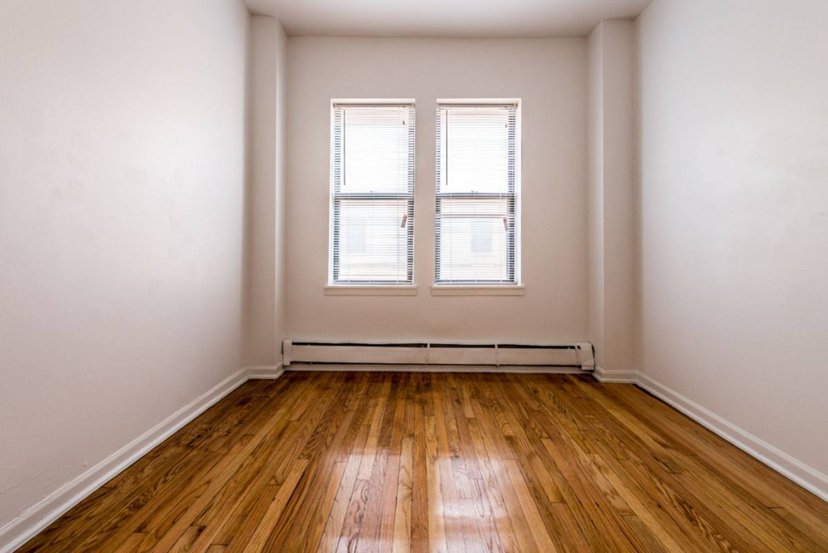 Apartment for rent at 5040-42 W Quincy St, Chicago, IL 60644