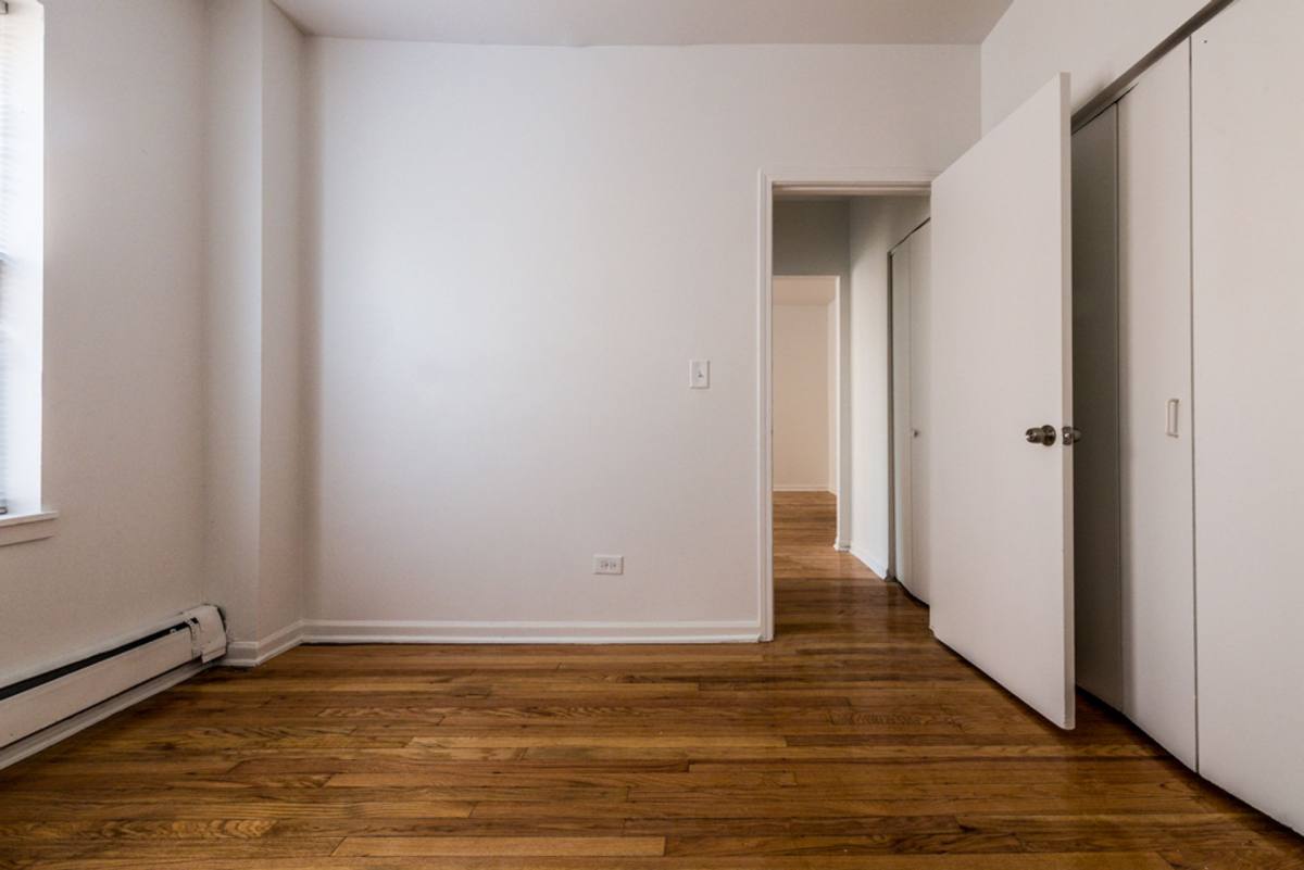 Apartment for rent at 5040-42 W Quincy St, Chicago, IL 60644