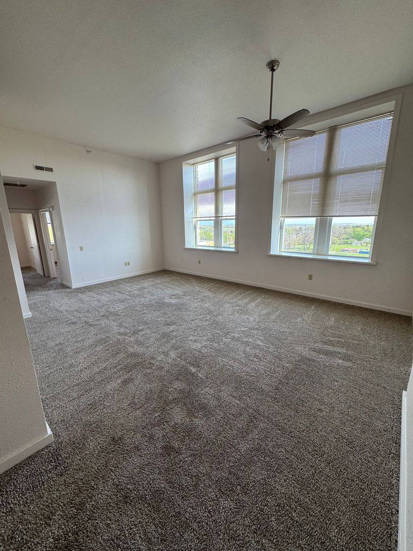 Apartment for rent at 530 Maiden St, Mineral Point, WI 53565
