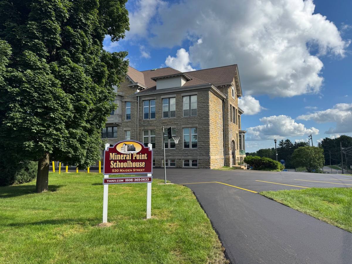 Apartment for rent at 530 Maiden St, Mineral Point, WI 53565