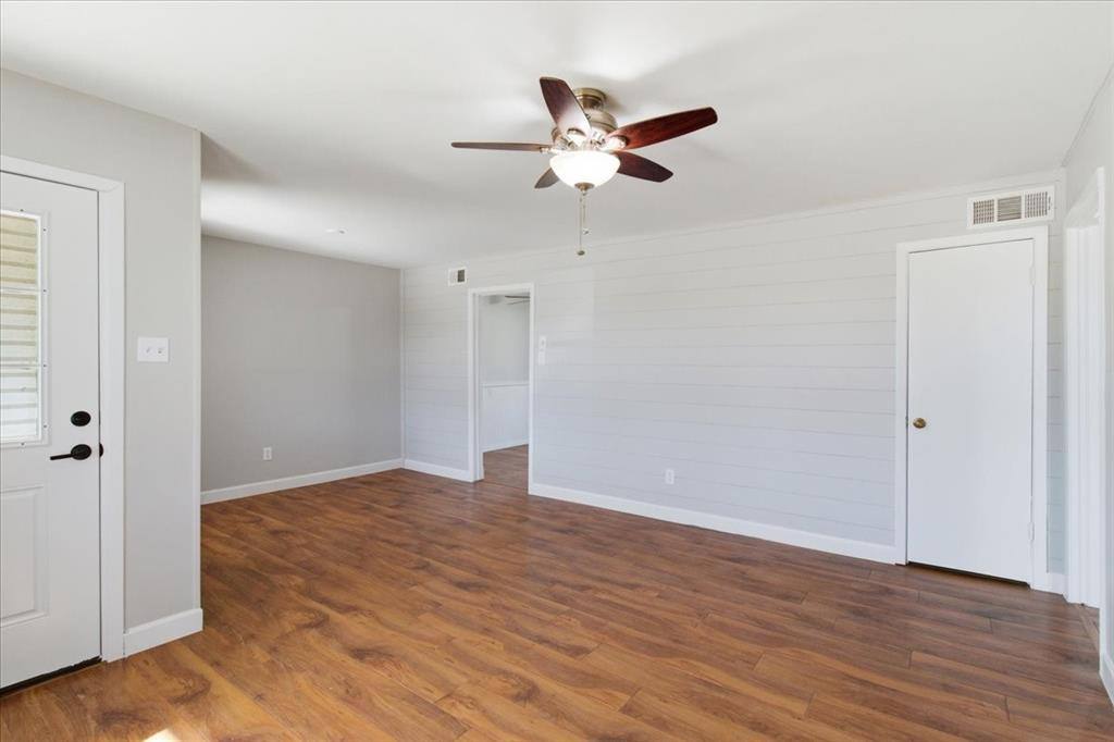 Apartment for rent at 3131 Longmeade Dr, Dallas, TX 75234